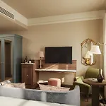 Savoy 1918 Hotel 5*