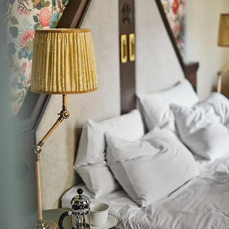 Hotel Savoy 1918, A Member Of Small Luxury Of The World
