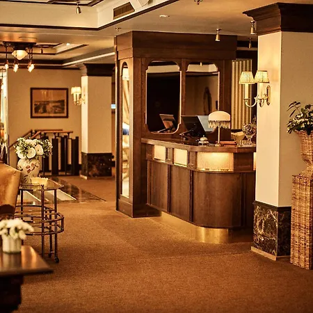 Hotell Savoy 1918, A Member Of Small Luxury Of The World 5*