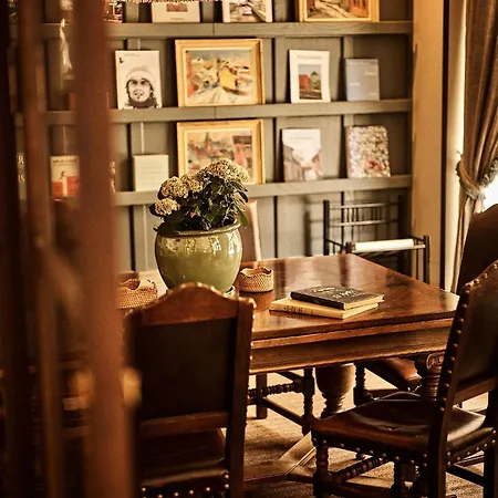 Savoy 1918, A Member Of Small Luxury Of The World Hotell