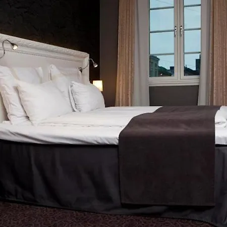 Savoy Hotel 4*